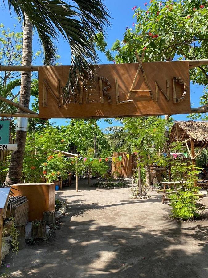 Georgia'S Neverland Hostel 罗昂 外观 照片