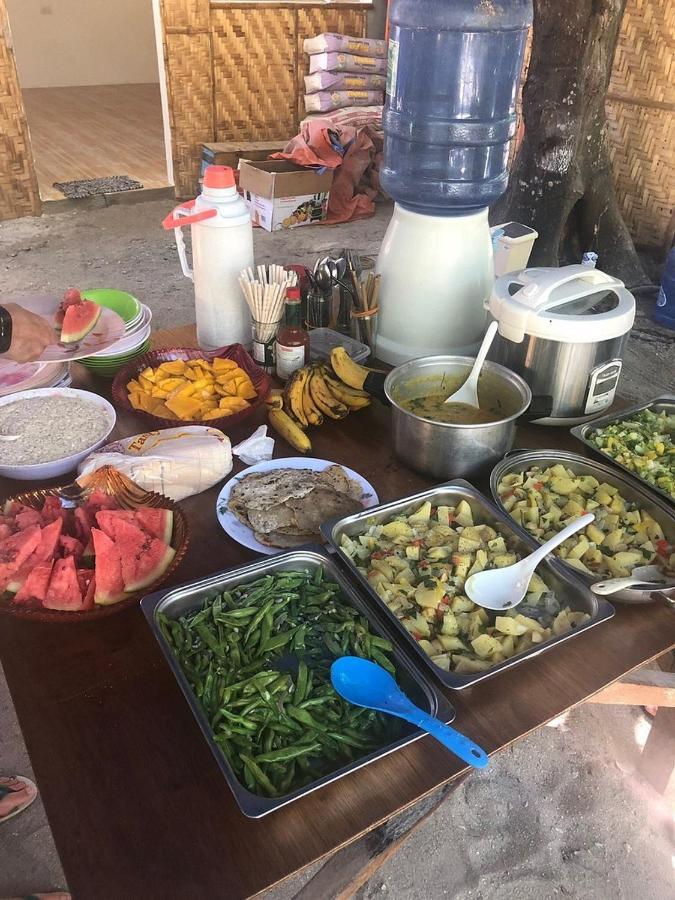 Georgia'S Neverland Hostel 罗昂 外观 照片